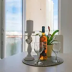 Lux Group Escape Apartmán