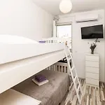 Lux Group Escape * Split