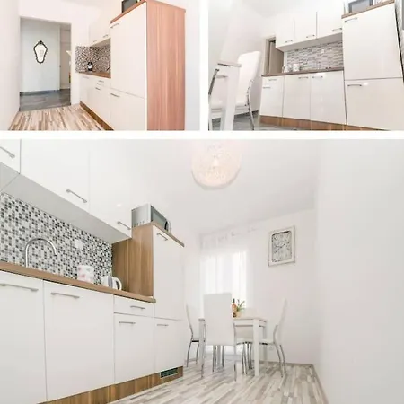 Lux Group Escape Apartamento Split
